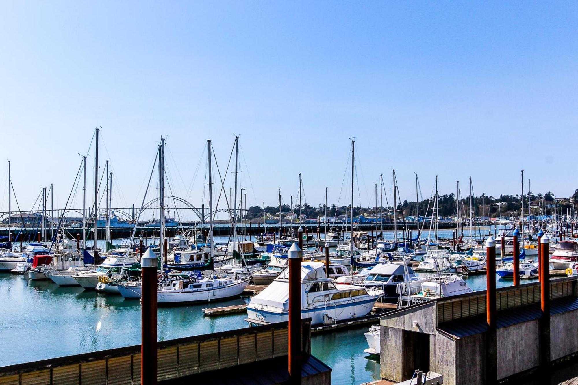 The Embarcadero Condos Ньюпорт Номер фото